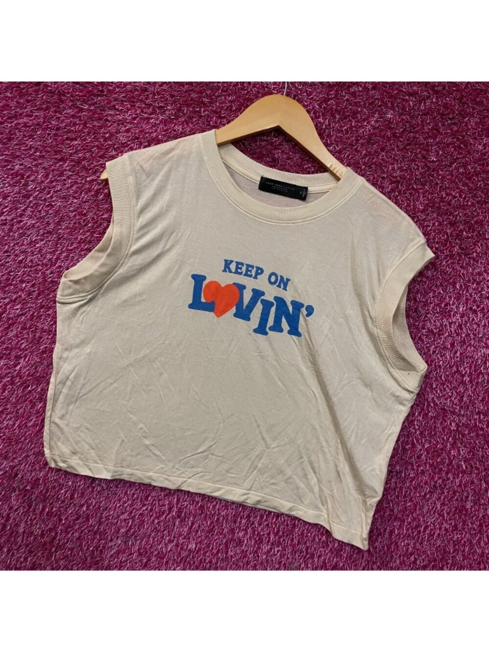 Junk Food Clothing Women's Keep on Lovin Vintage Tissue Tank Medium - Picture 3 of 4